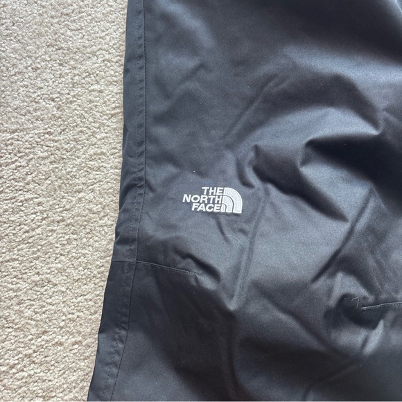 NWT The North Face Black snow Pants large - Picture 2 of 7